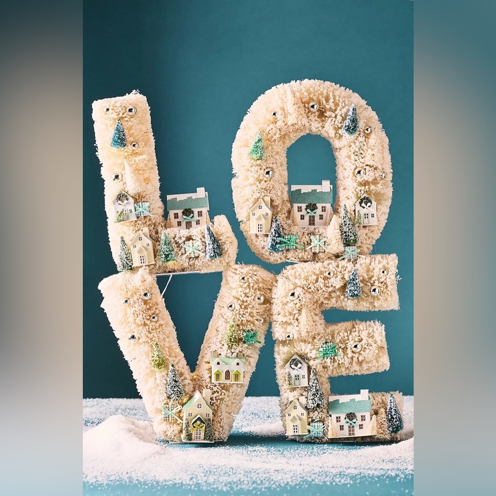 Anthropologie Festive Sisal Light-Up Diorama Christmas “LOVE” New In Box